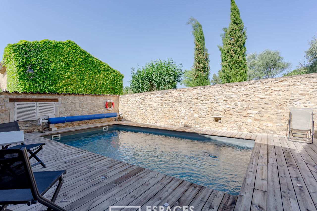 Superbe Mas de village rénové avec piscine