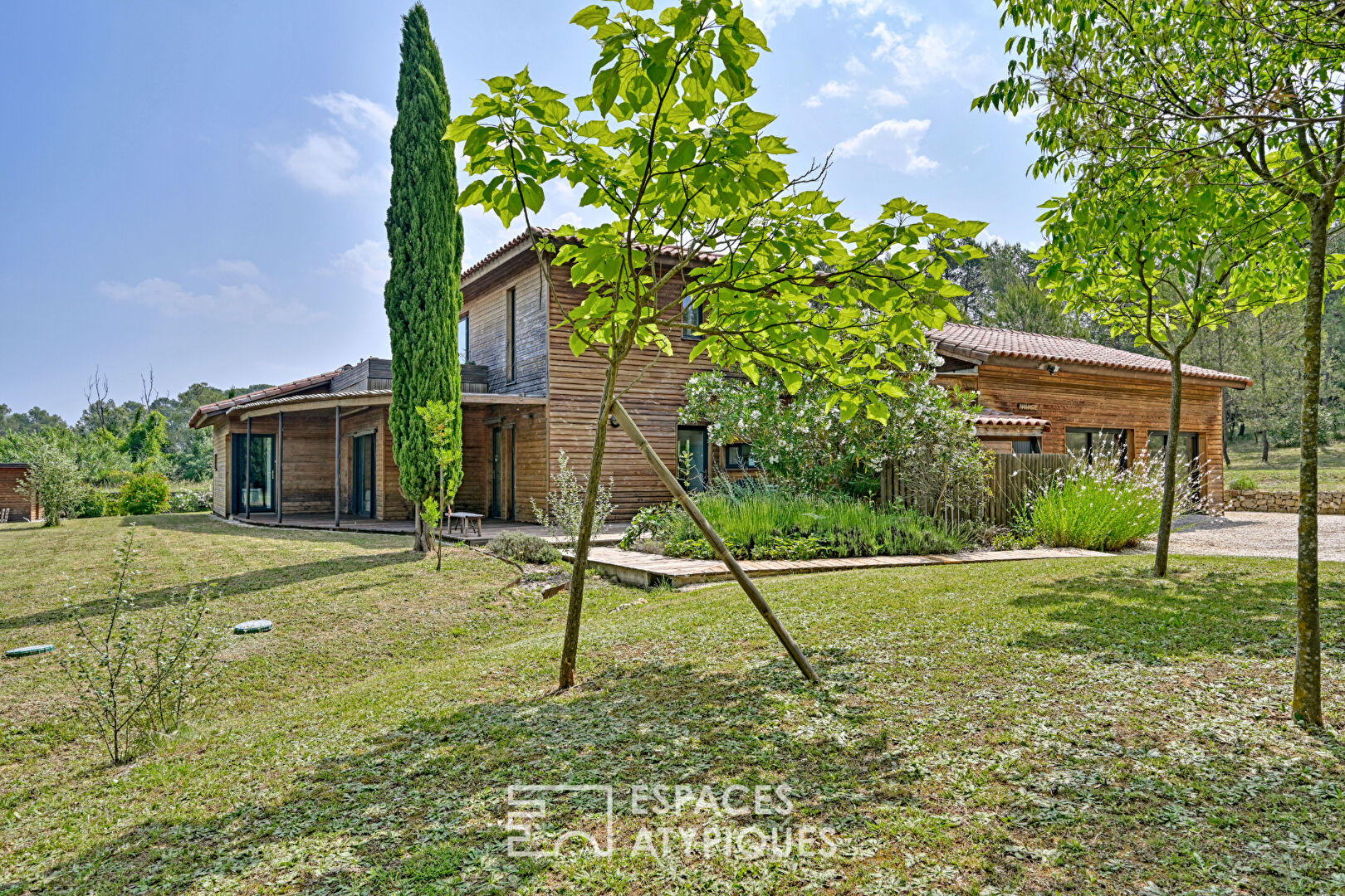 Villa lumière, création d’architecte en écrin naturel