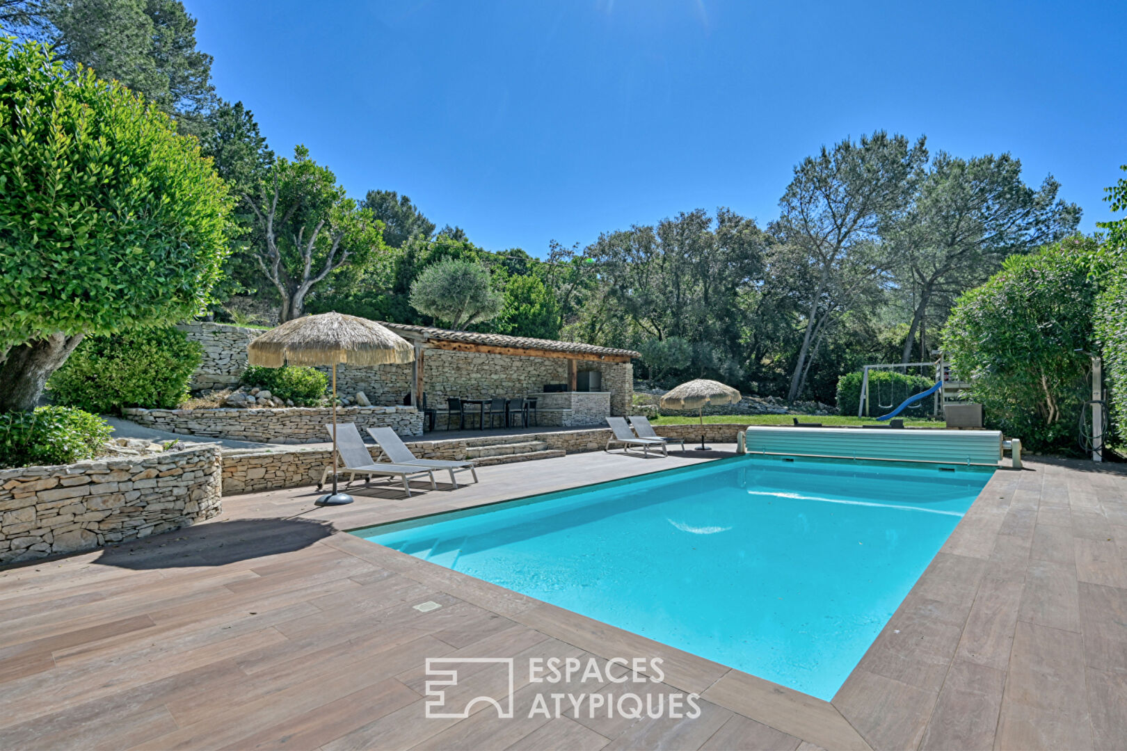 Villa d'exception avec vue, jardin paysagé, piscine, quartier Camplanier