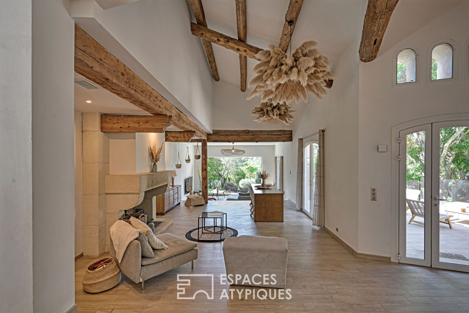 Villa d’exception avec vue, jardin paysagé, piscine, quartier Camplanier