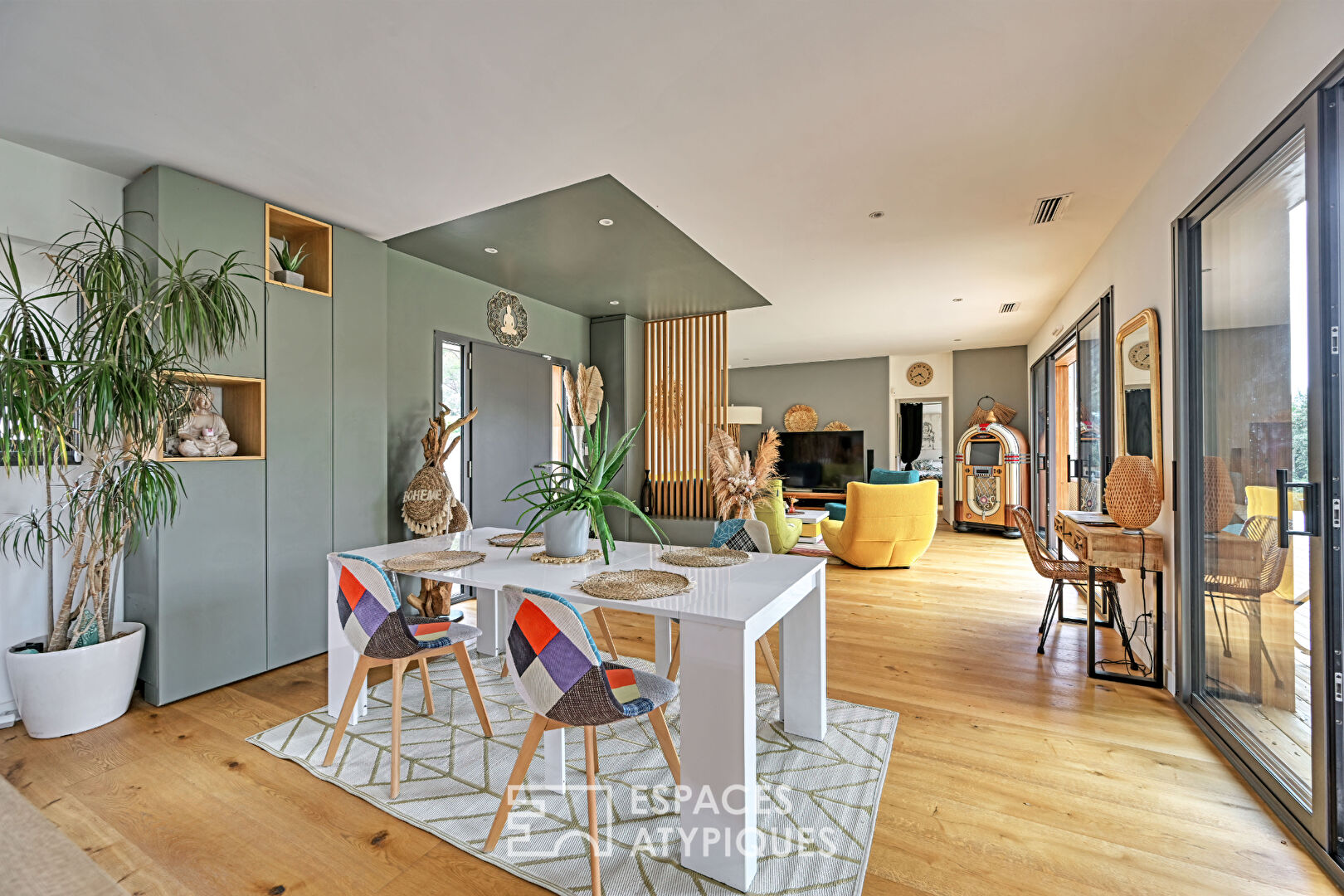 Sérénité absolue, villa de plain-pied avec piscine, spa et parc privé