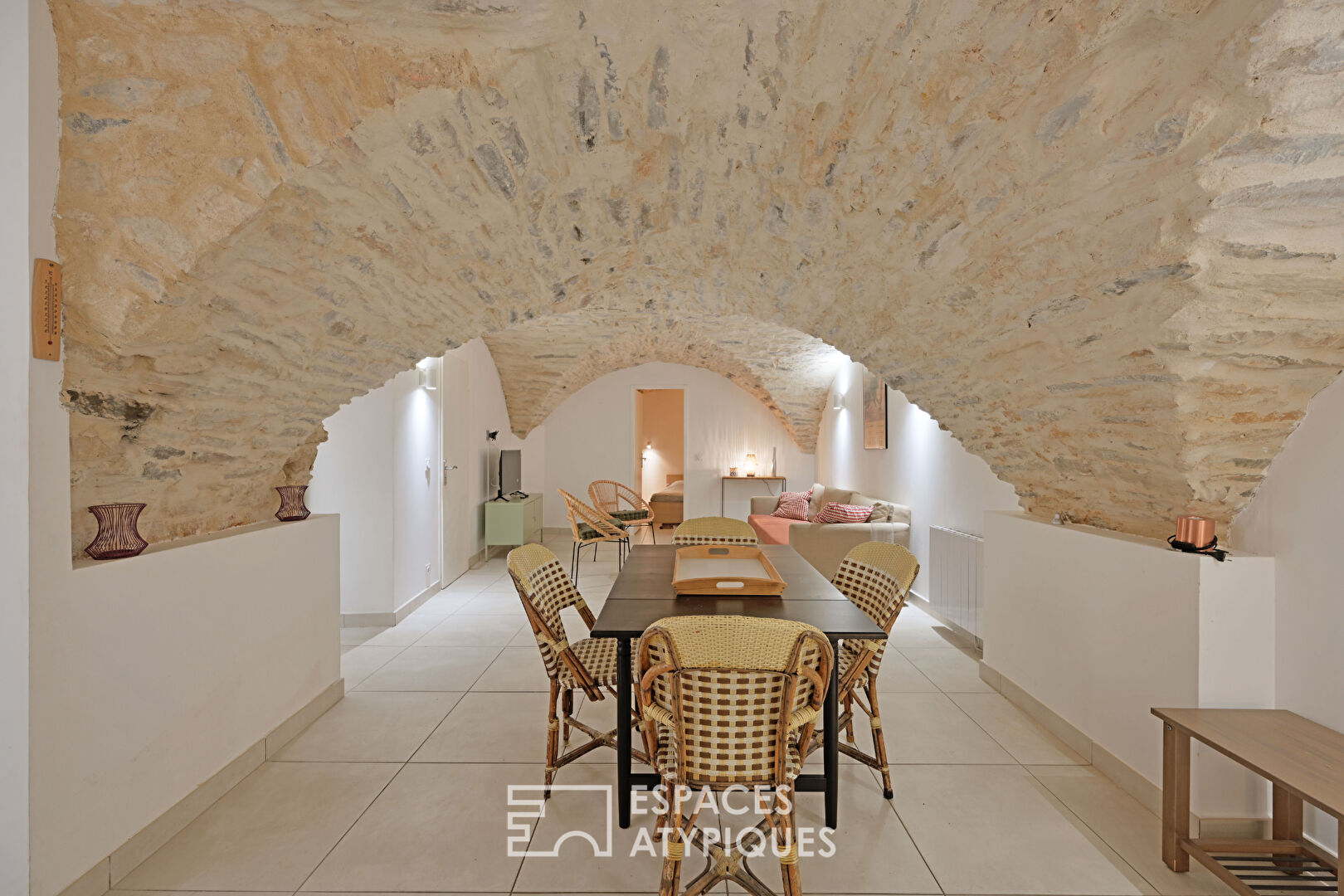 Two cozy rooms with exterior in the Nîmois Ecusson