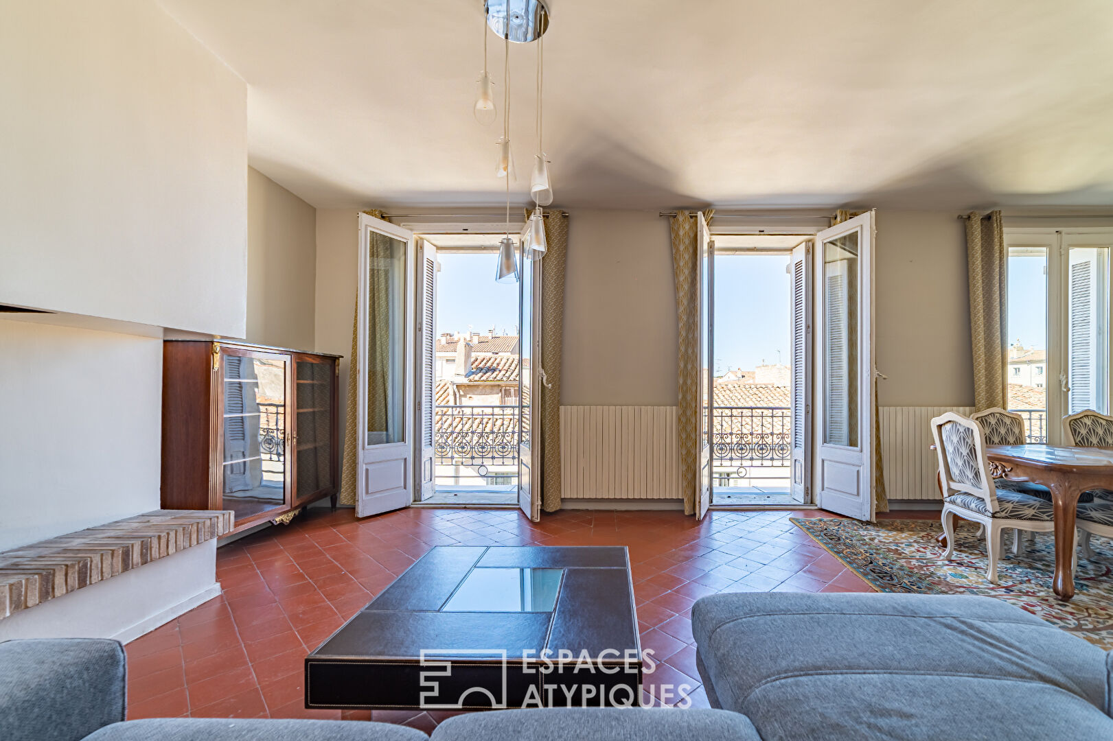 Bel appartement bourgeois avec 2 terrasses