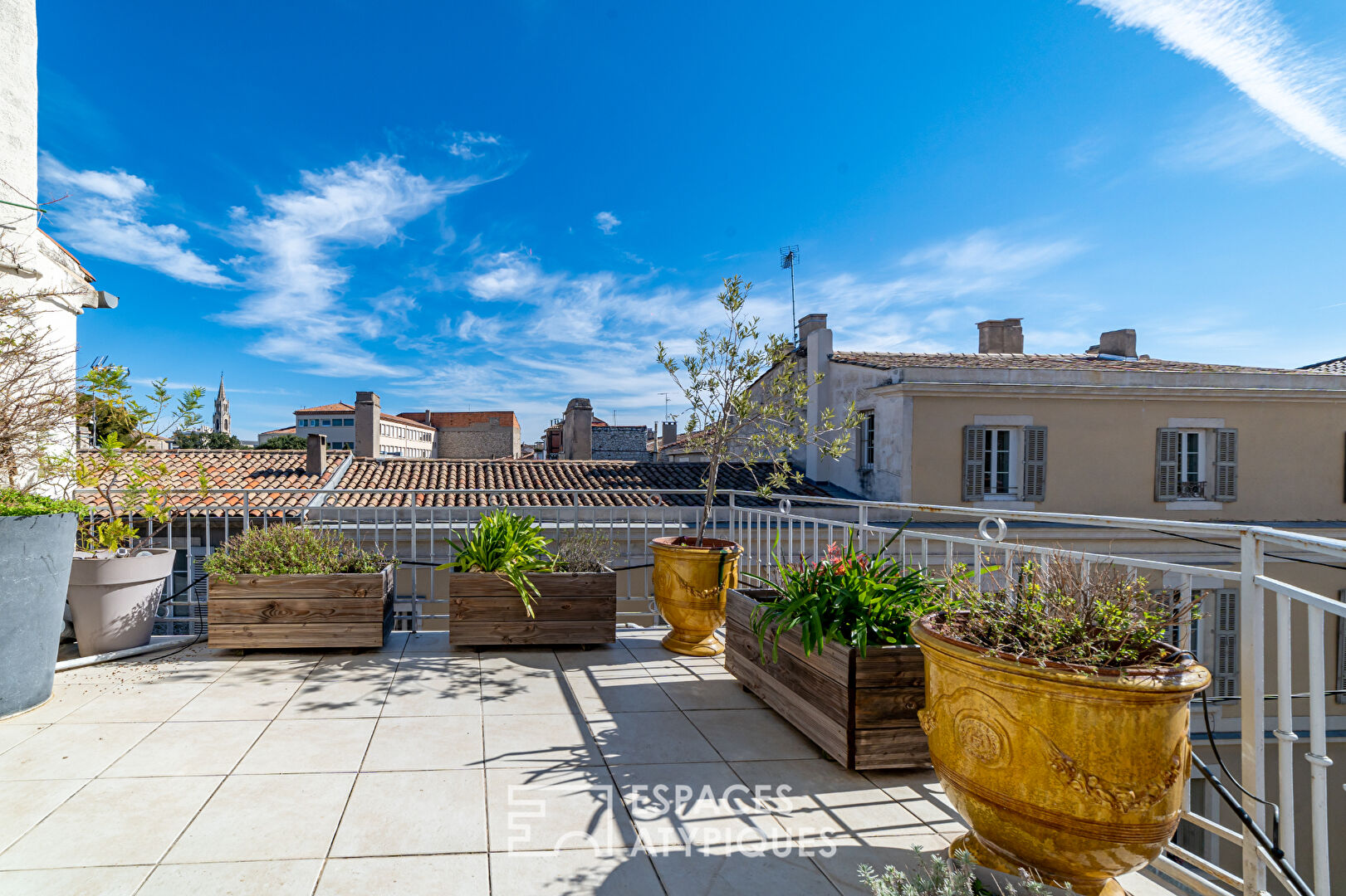 Bel appartement bourgeois avec 2 terrasses