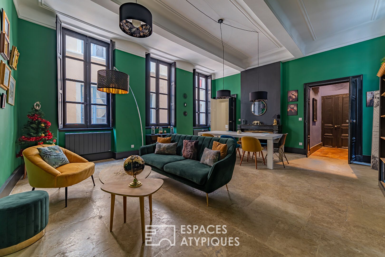 Nimes crest, “so British” apartment of 82M2