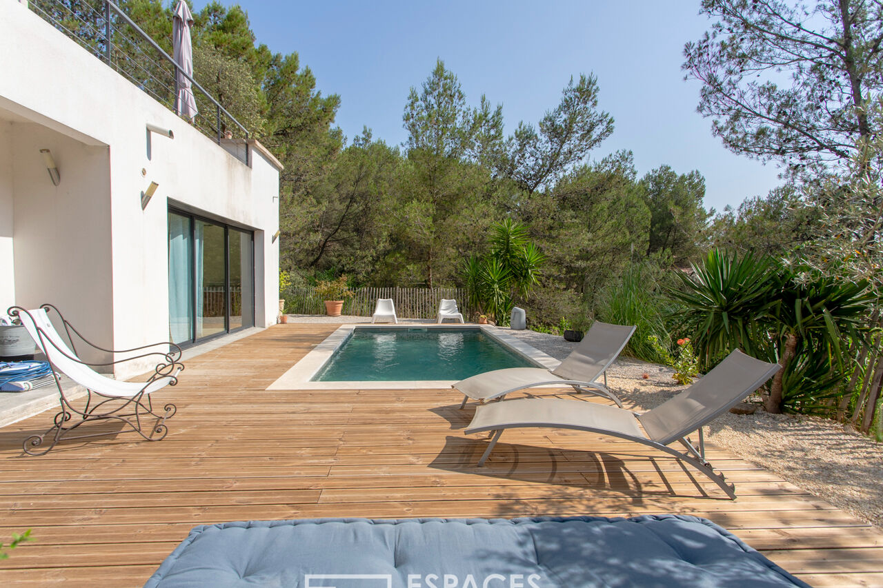 Maison contemporaine à l’orée de la pinède