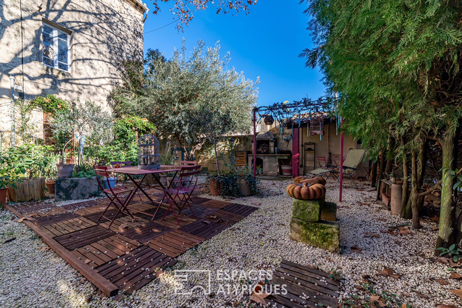 Appartement lumineux et son jardin