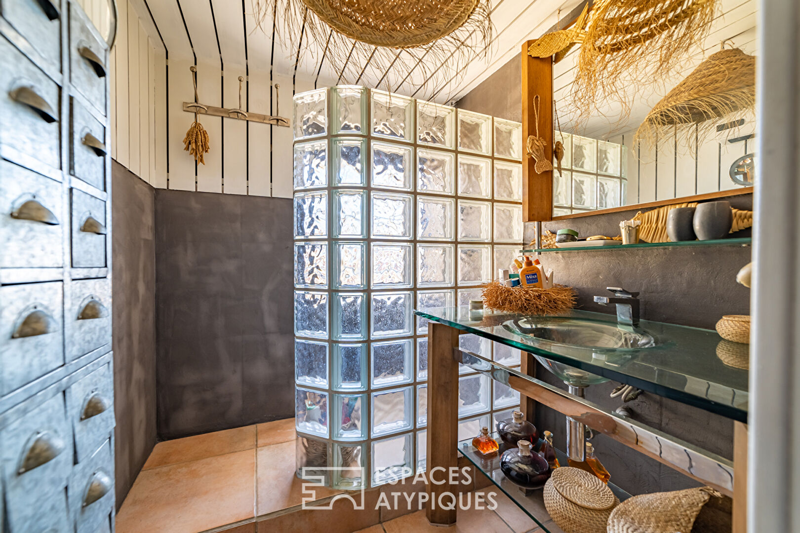 Appartement lumineux et son jardin