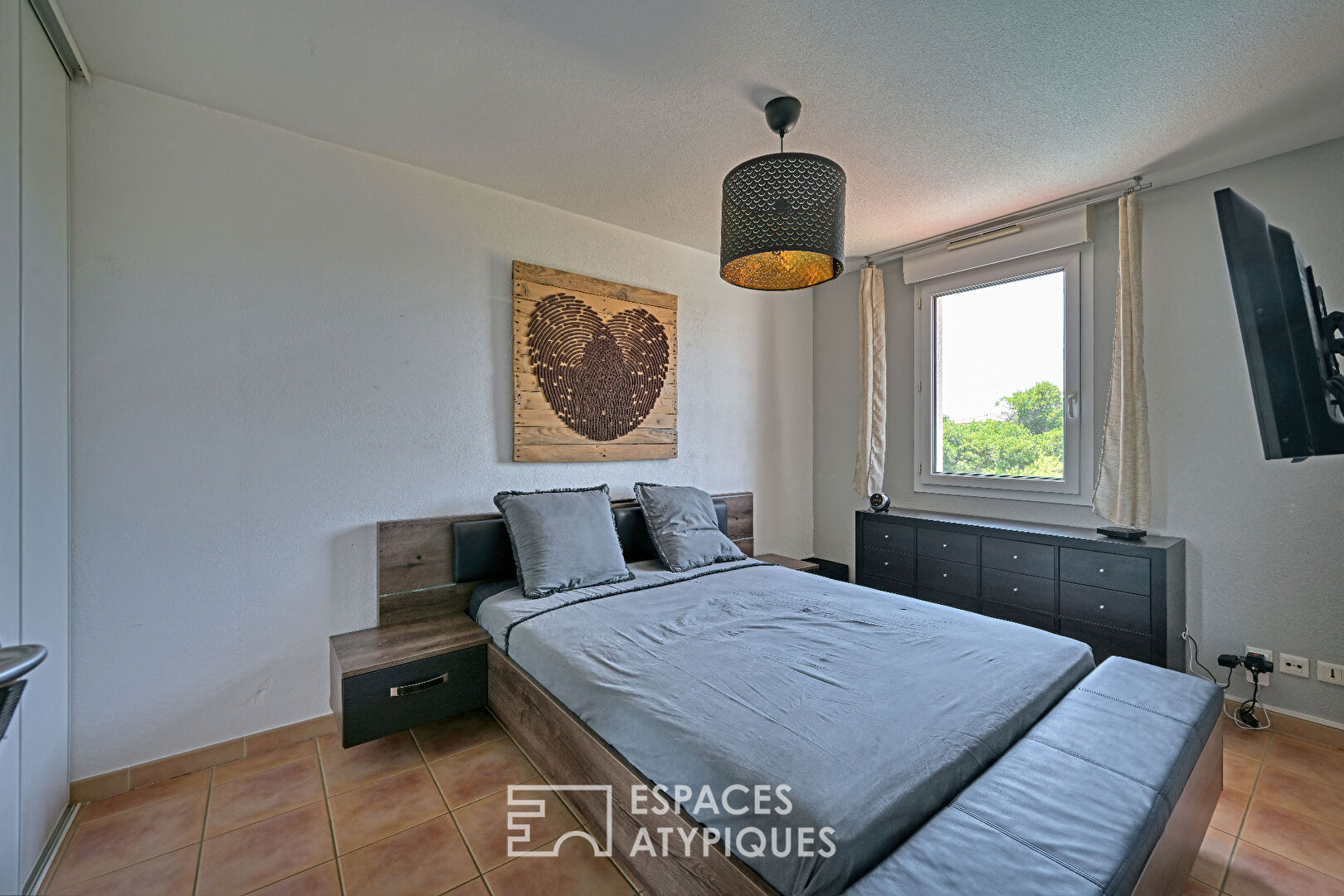Maison avec jardin et piscine, quartier Hauts de Nîmes