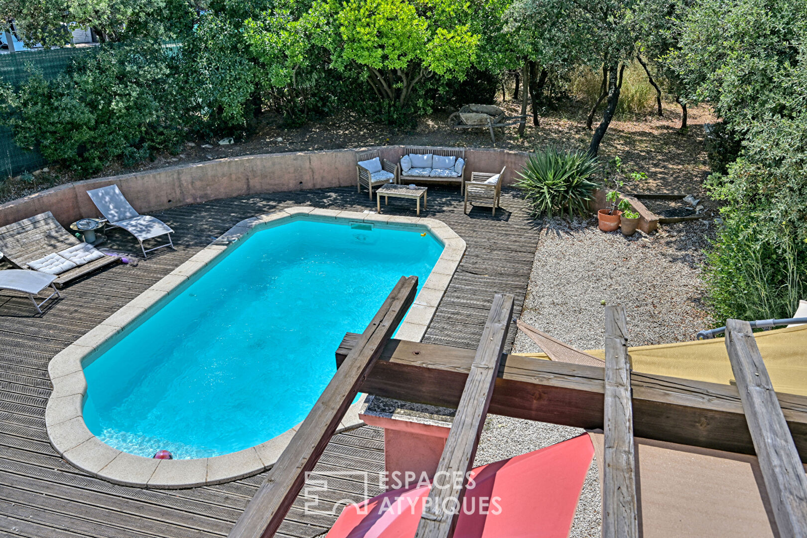 Maison avec jardin et piscine, quartier Hauts de Nîmes