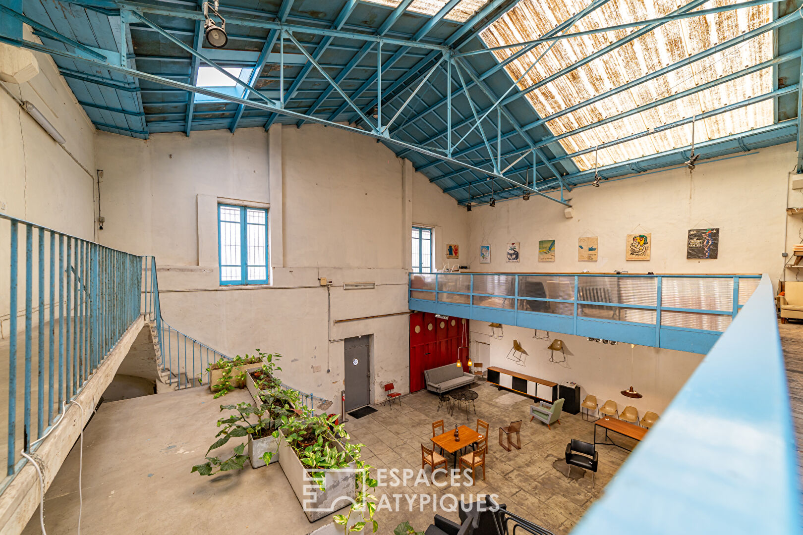 Large workshop to rehabilitate in the city center