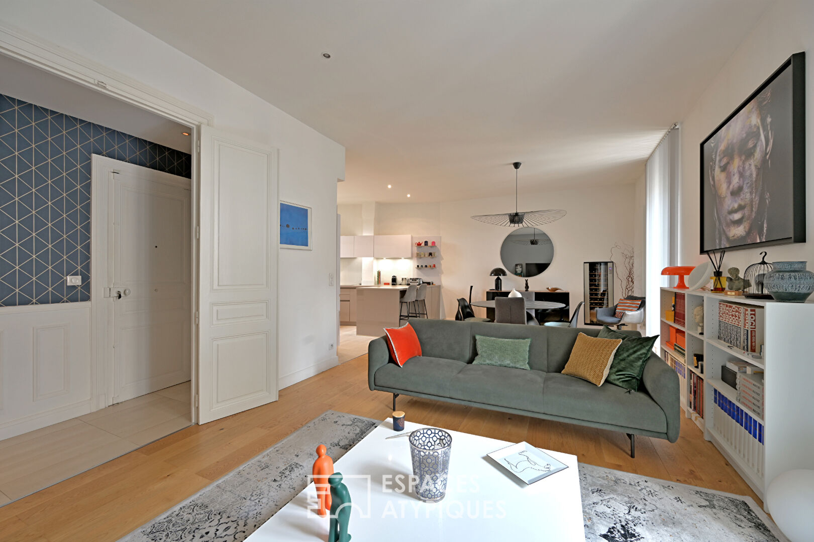 Appartement rénové avec style en coeur de ville