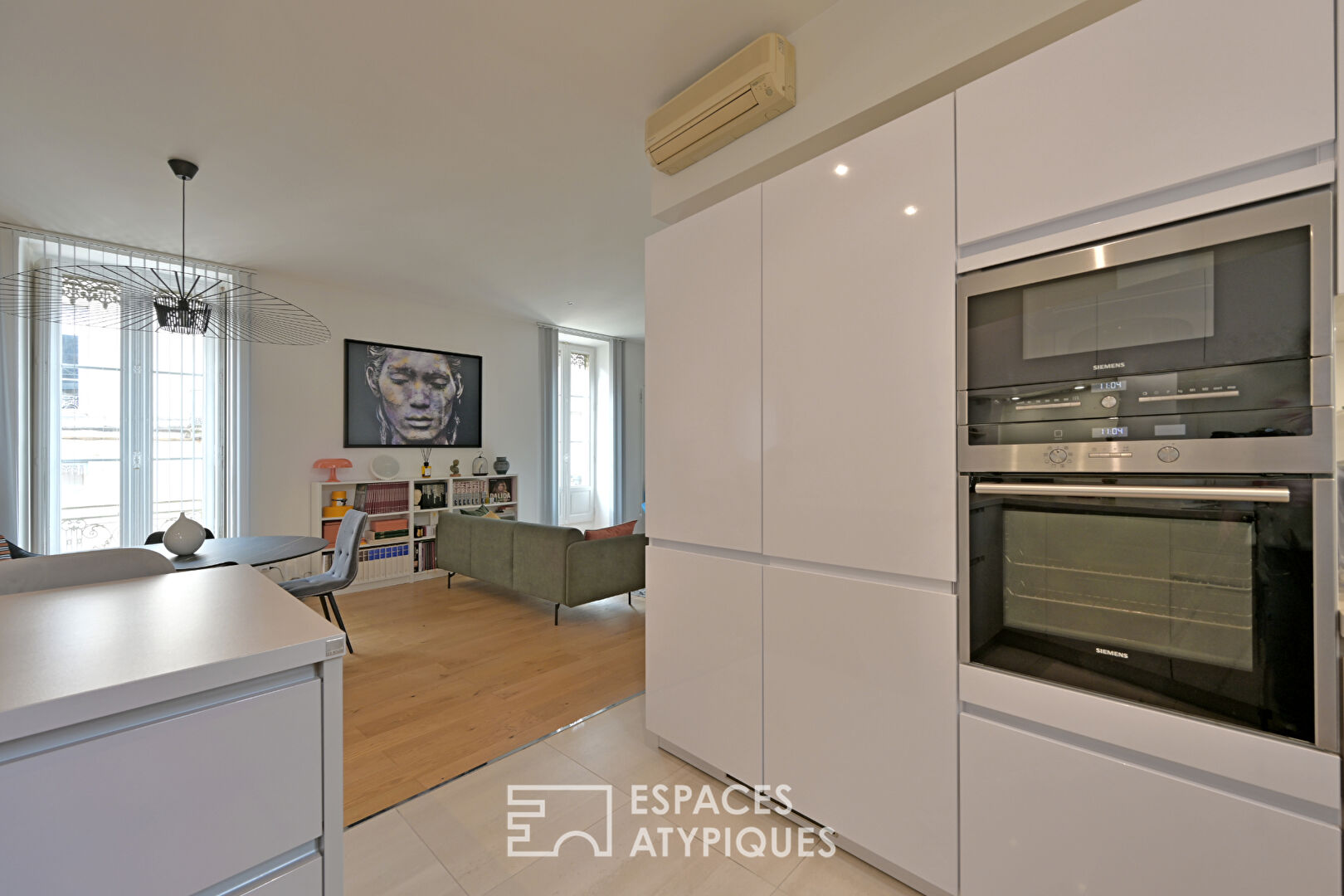 Appartement rénové avec style en coeur de ville