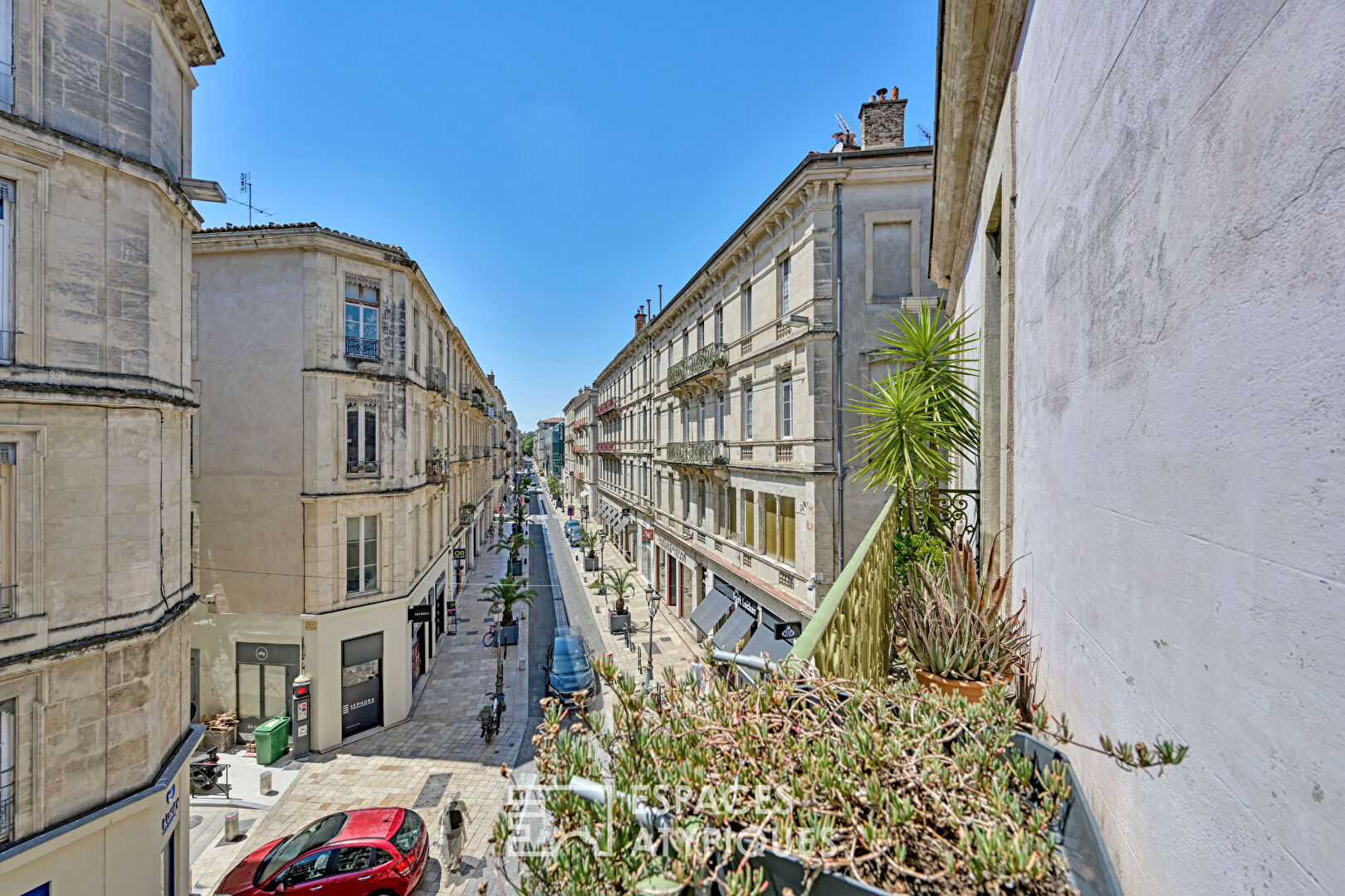 Appartement rénové avec style en coeur de ville