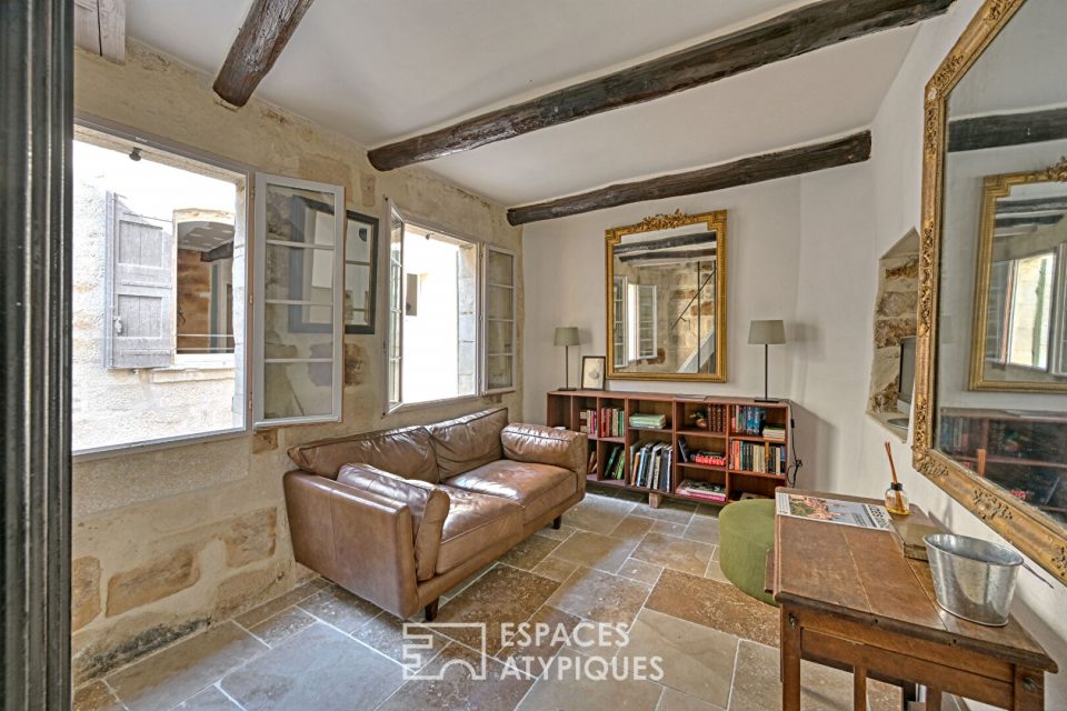 Sous les toits d'Uzès, une maison au charme insolite.