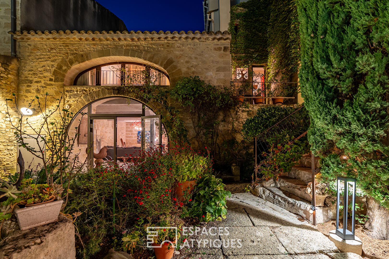 Maison de charme avec jardin et piscine à 7km d’Uzès