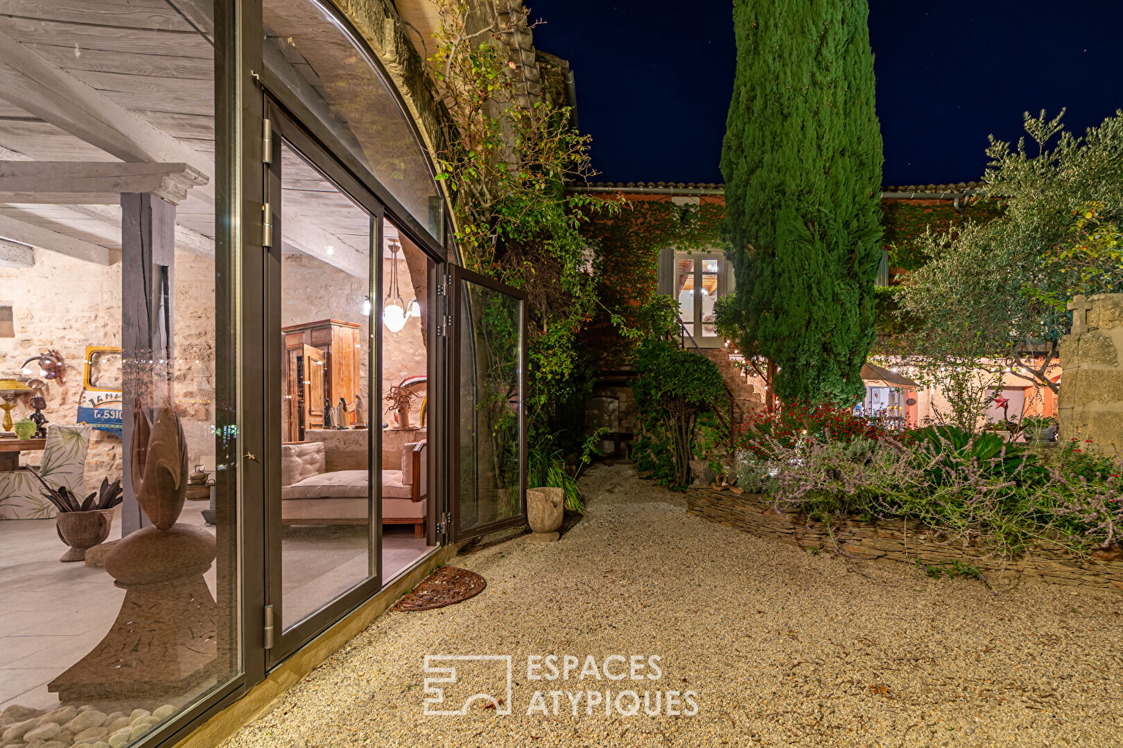 Maison de charme avec jardin et piscine à 7km d’Uzès