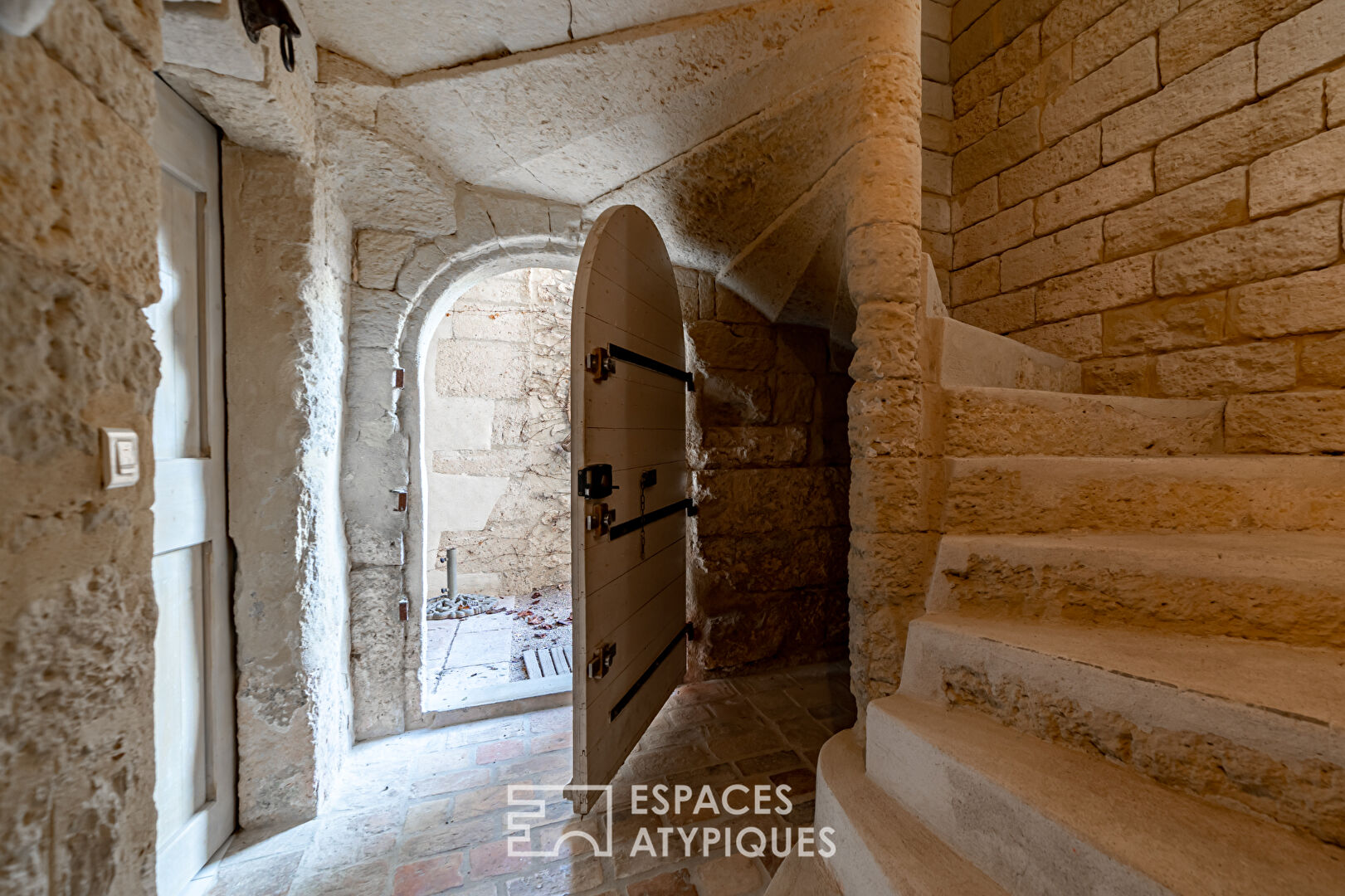 Maison de charme avec jardin et piscine à 7km d’Uzès