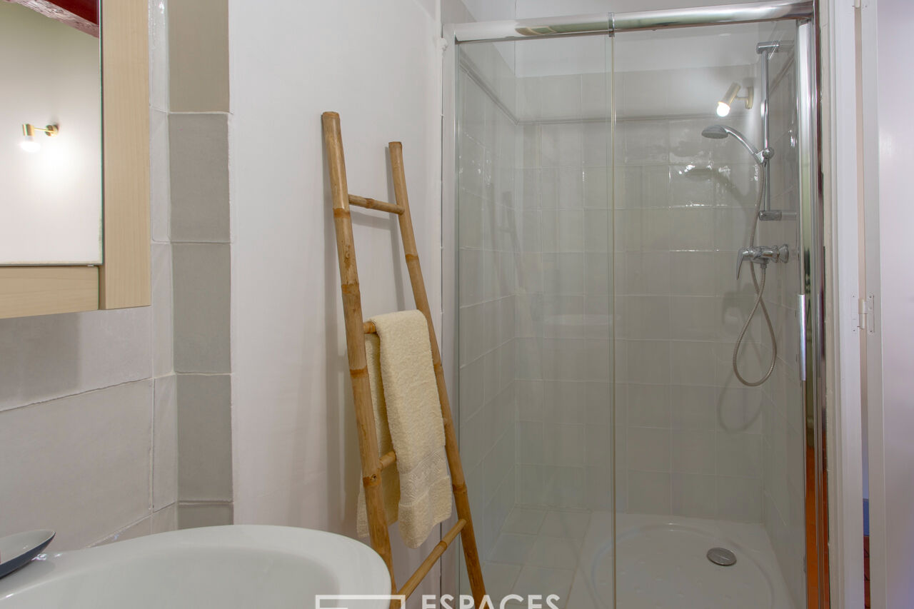 Apartment in a 12th century castle with swimming pool