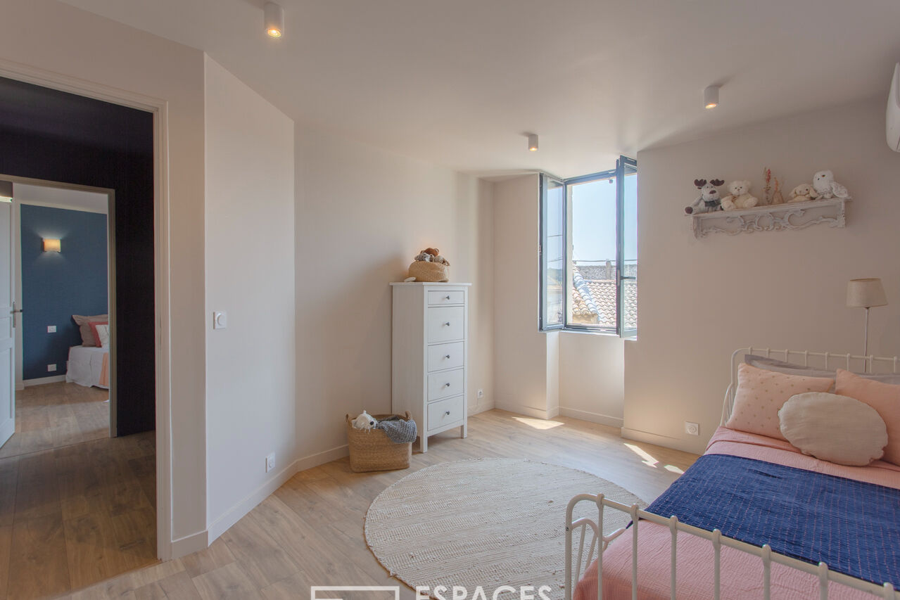 Superb renovated village house between Uzès and Avignon