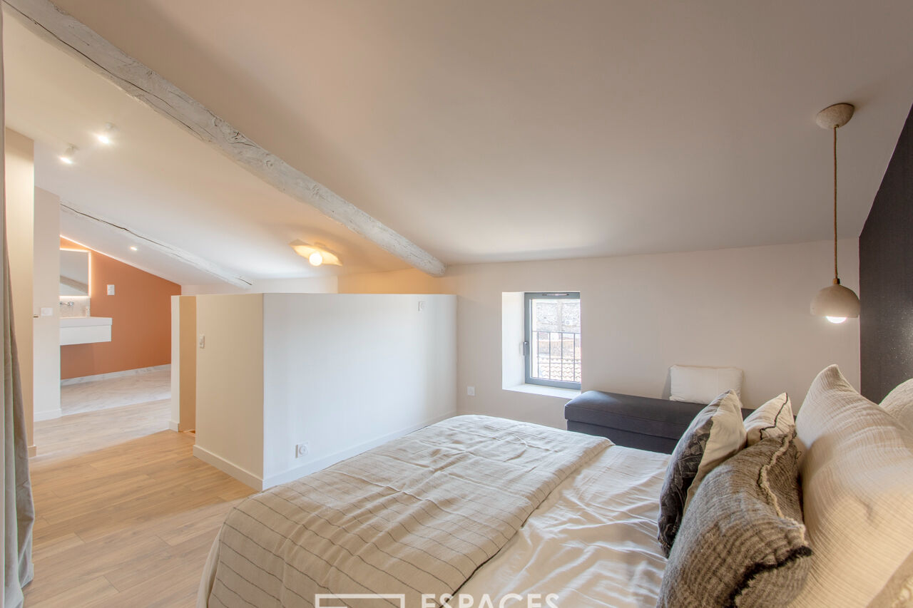 Superb renovated village house between Uzès and Avignon