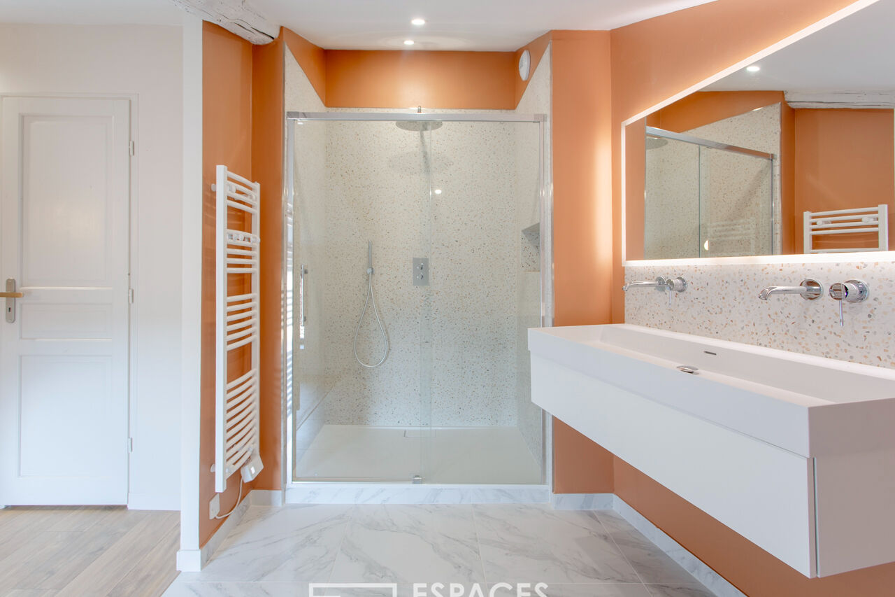 Superb renovated village house between Uzès and Avignon
