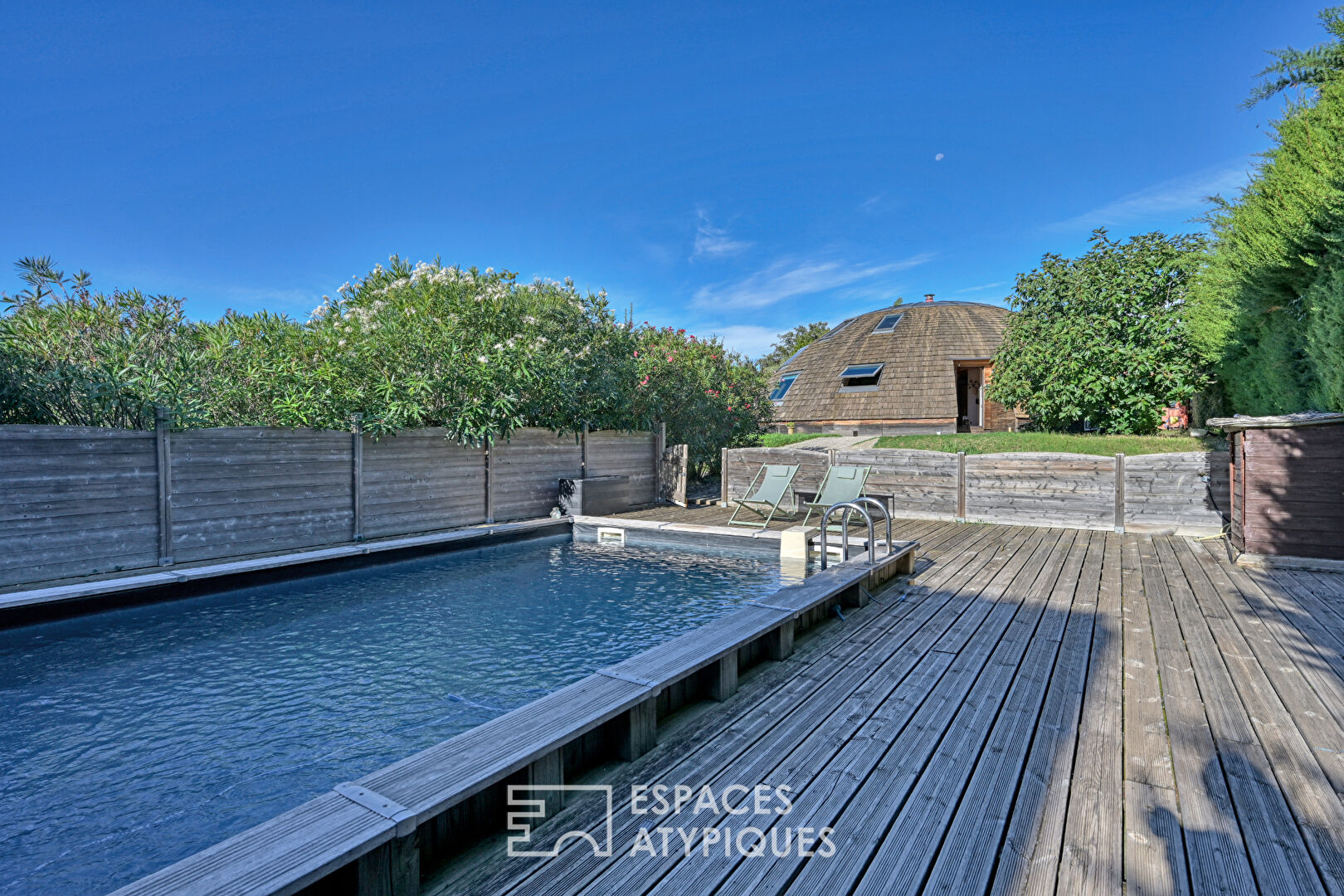 Dôme en bois avec piscine aux portes d’Uzès