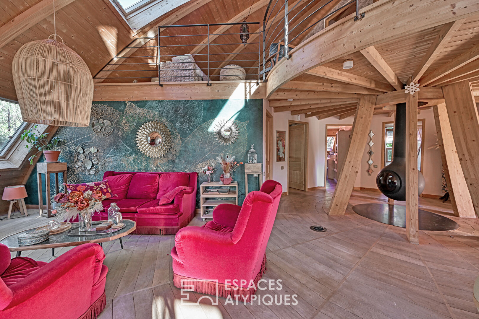 Dôme en bois avec piscine aux portes d’Uzès