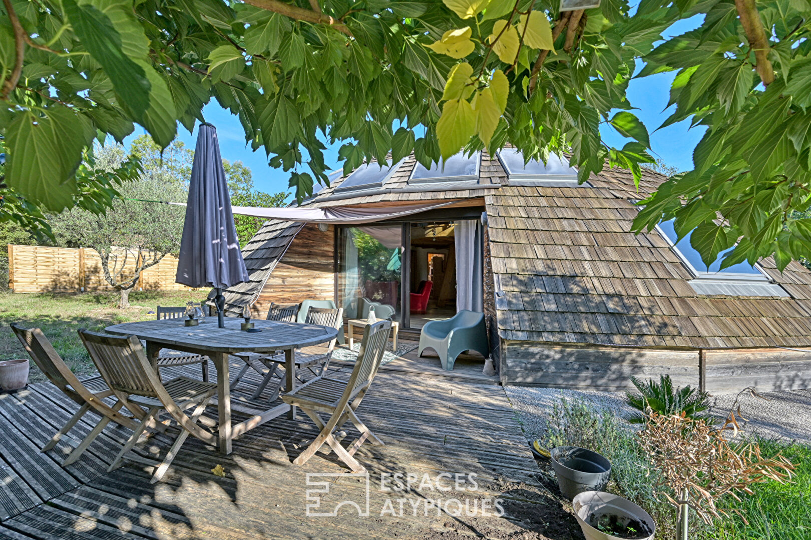 Dôme en bois avec piscine aux portes d’Uzès