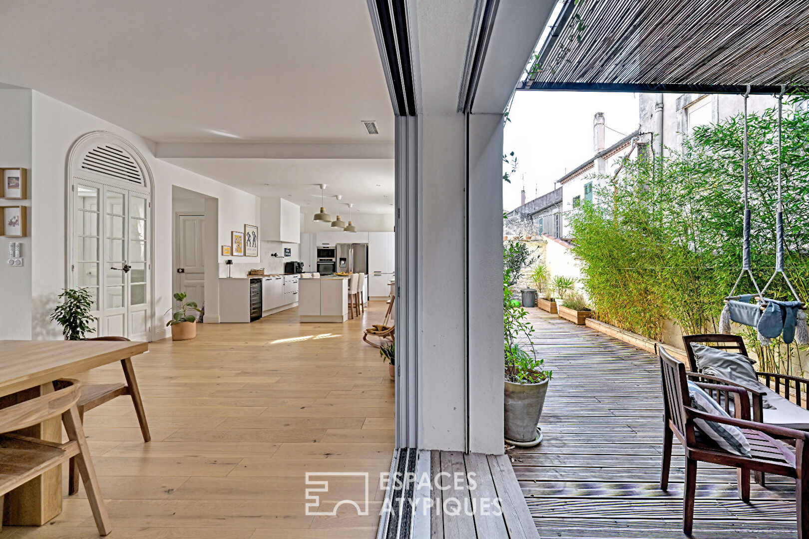 Maison rénovée de caractère aux volumes généreux