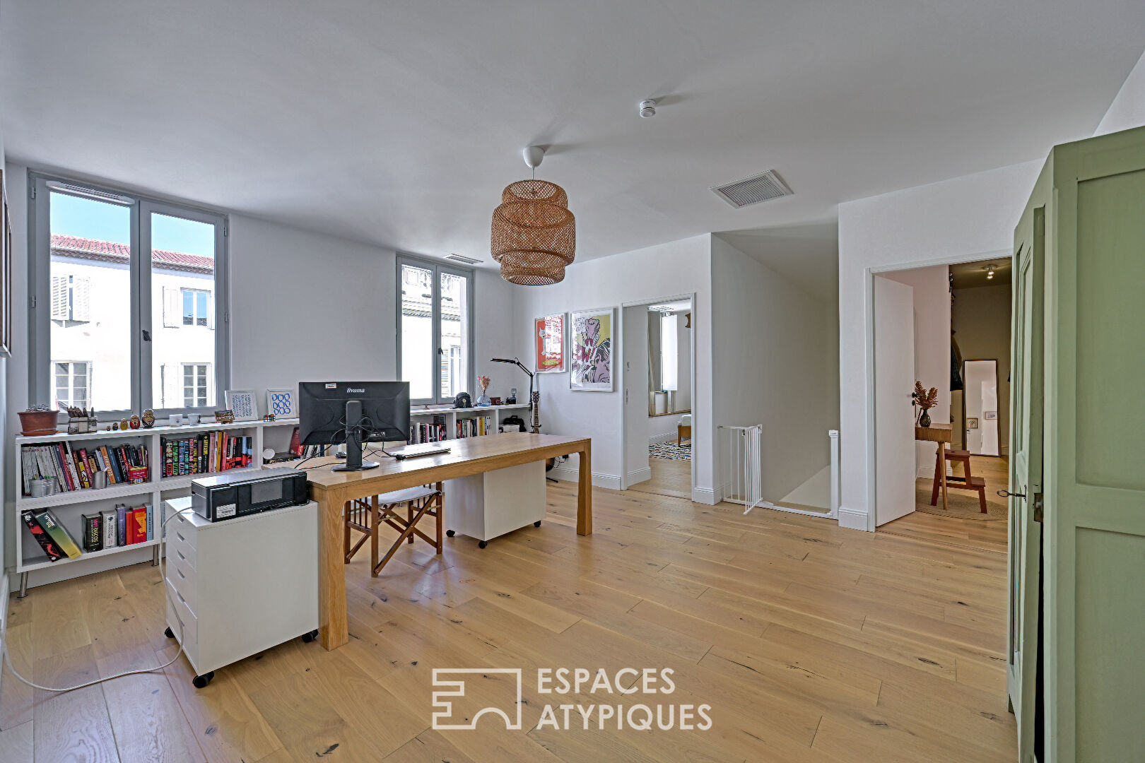 Maison rénovée de caractère aux volumes généreux