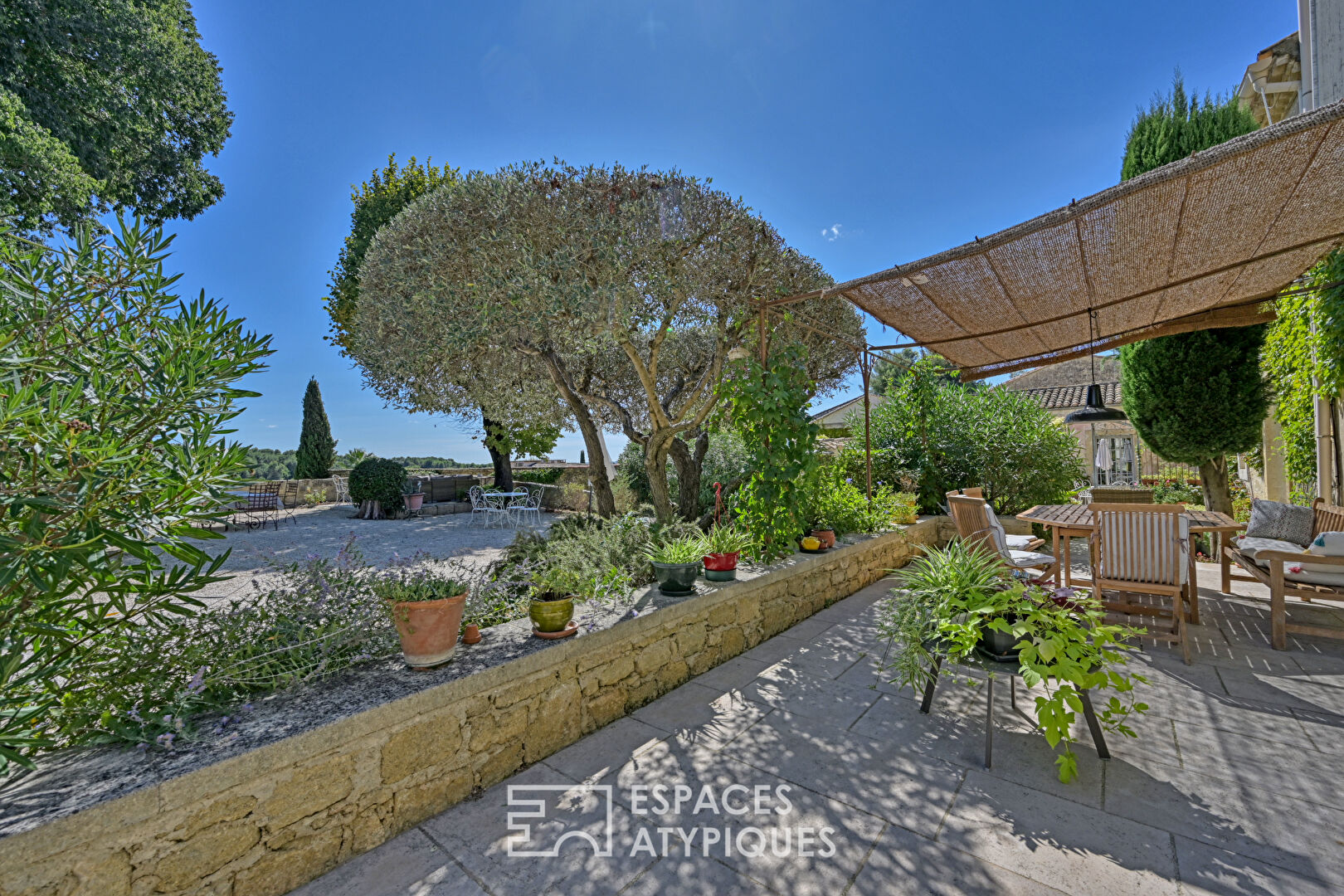 Between heritage and refinement, an exceptional residence