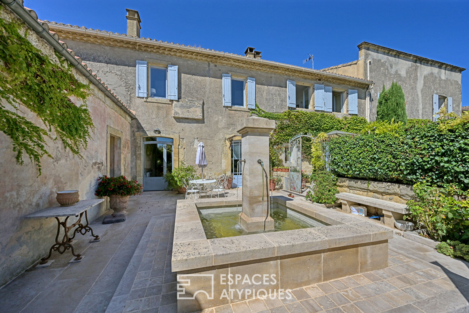 Between heritage and refinement, an exceptional residence