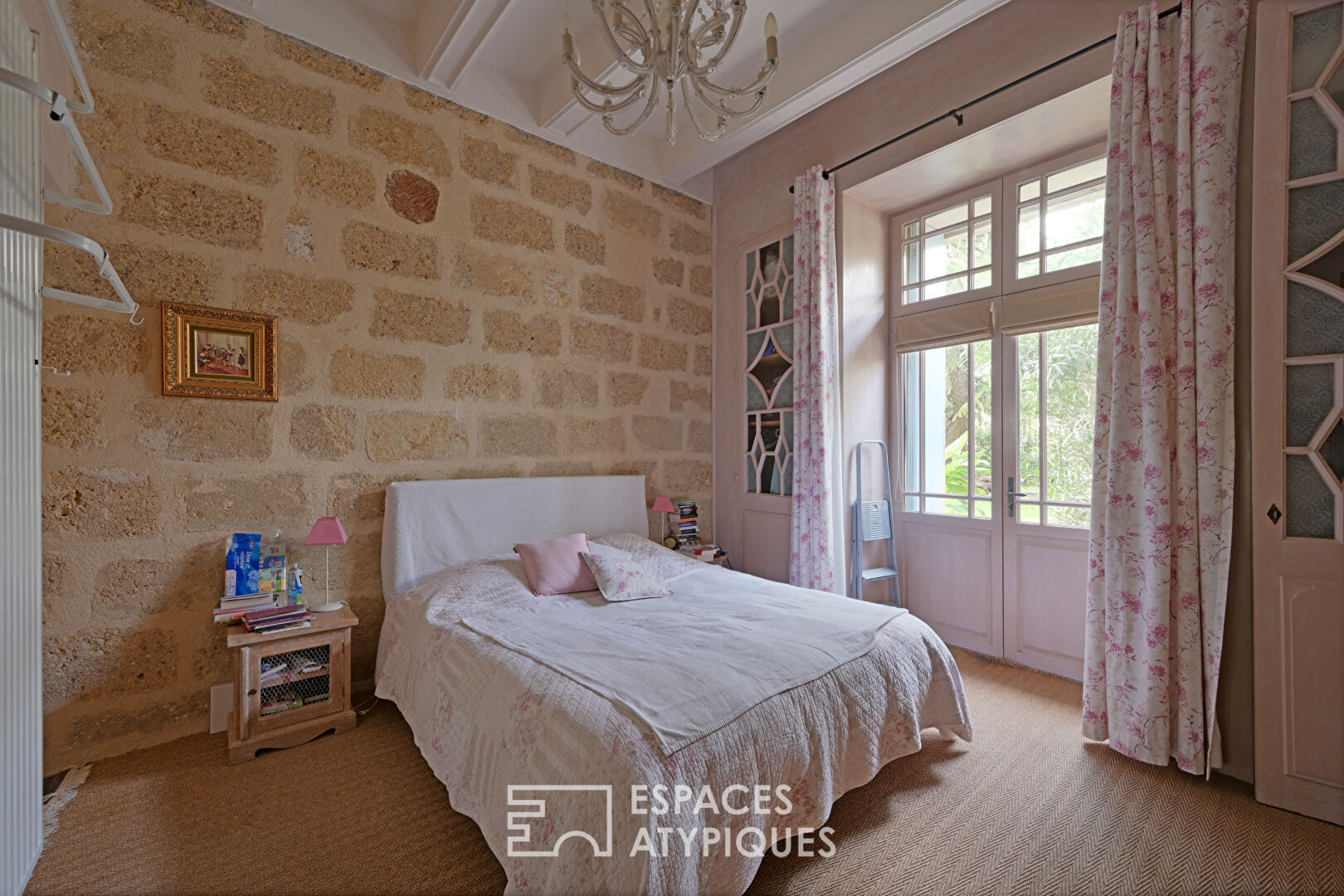 Between heritage and refinement, an exceptional residence