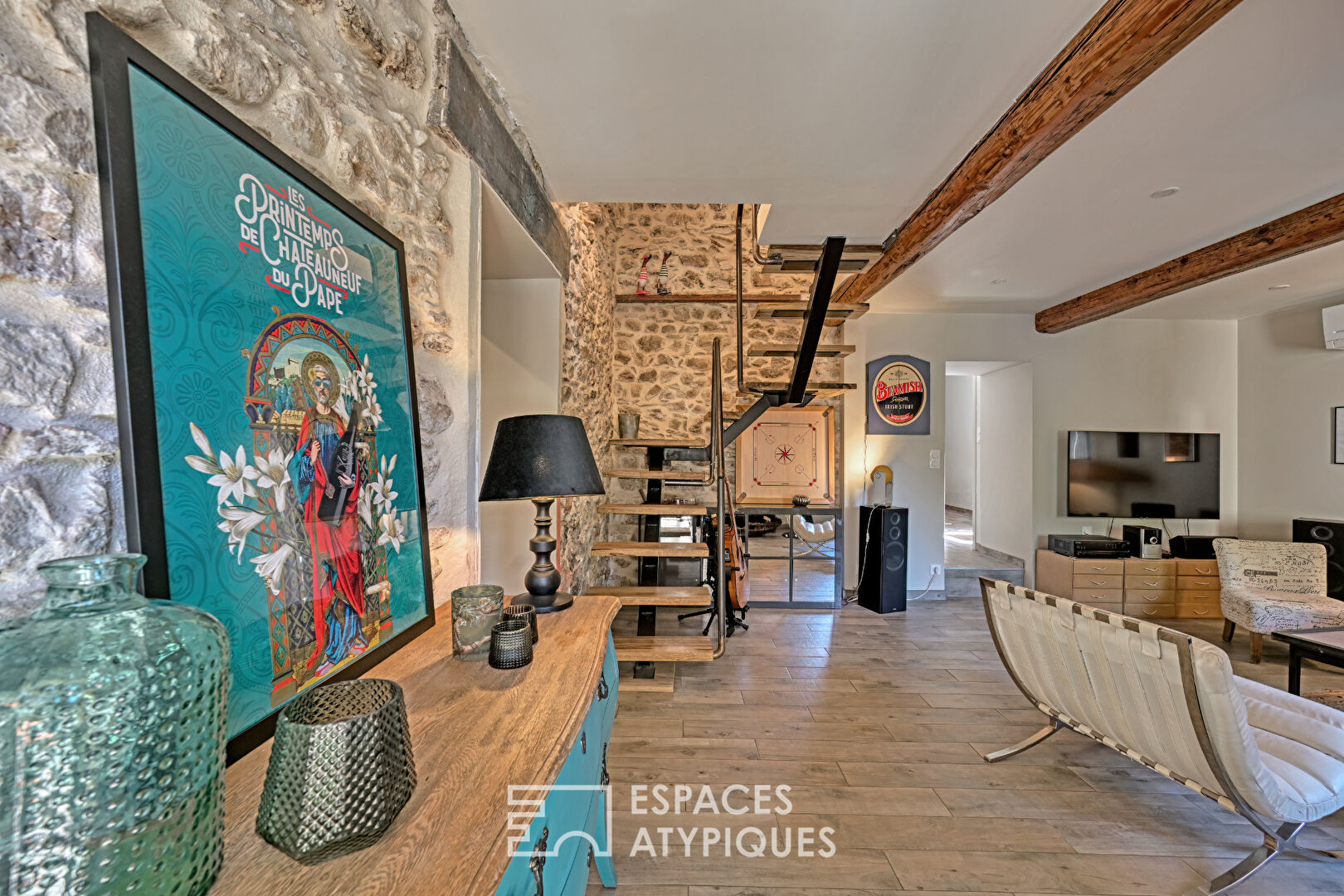 Maison en pierre du XIXe siècle entièrement rénovée avec extérieur
