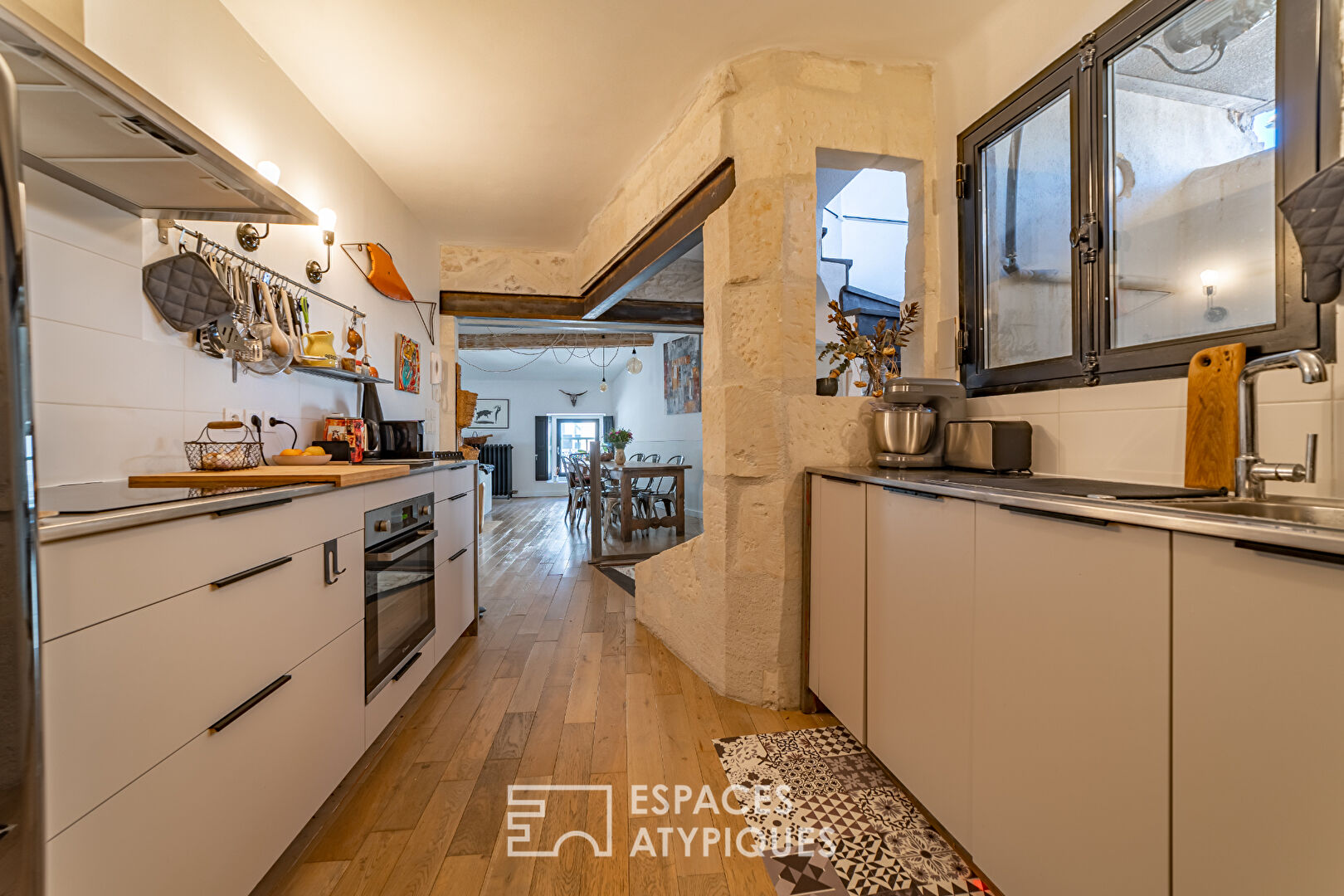 House in the heart of town with terrace and garage