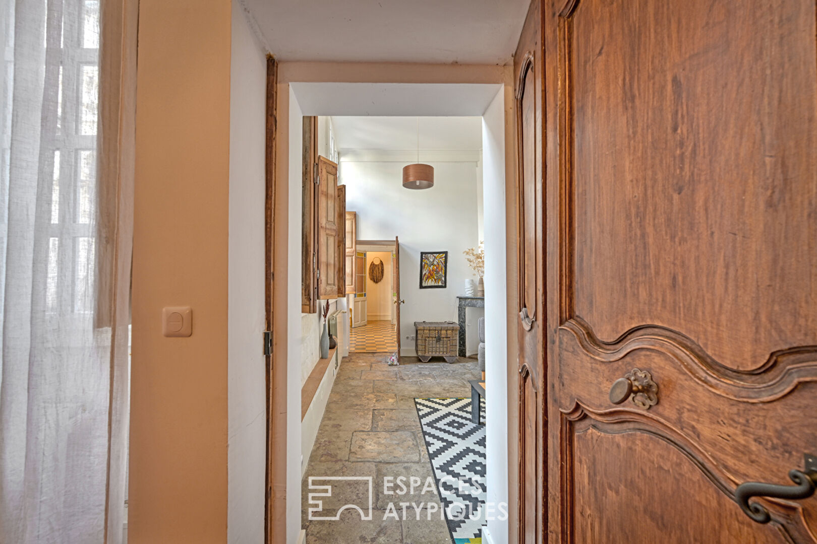 17th-century apartment in the heart of the city