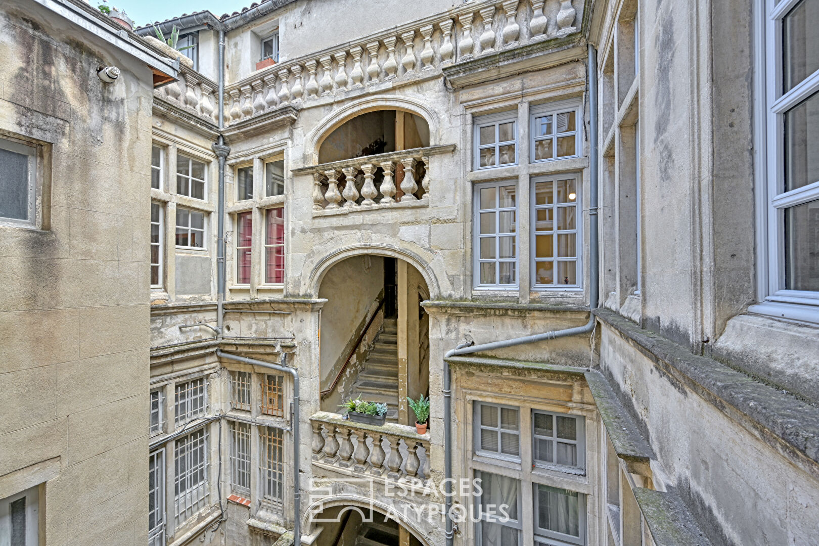 17th-century apartment in the heart of the city