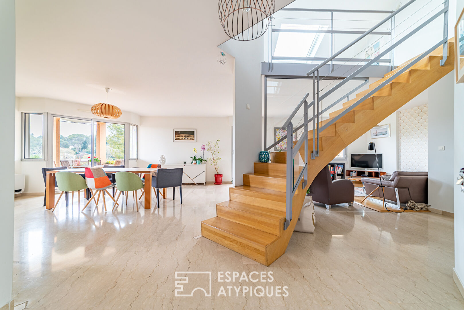 Contemporary duplex with terrace and dominant view