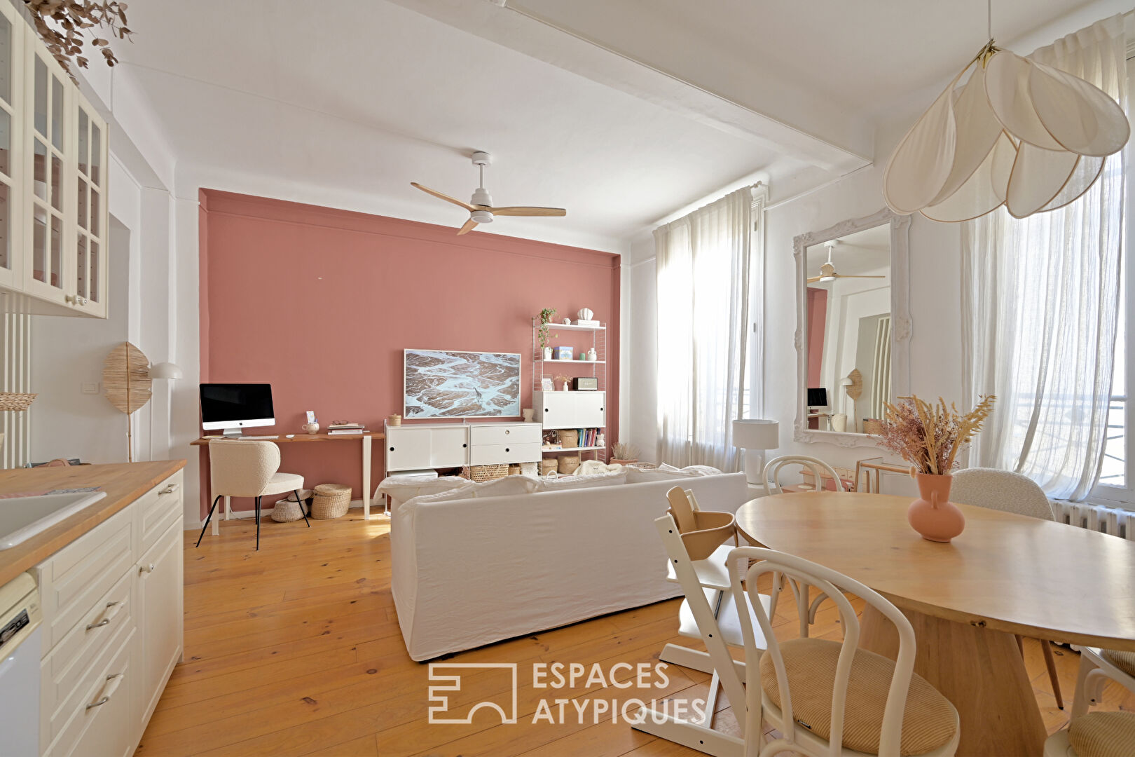 Lumière et sérénité : appartement rénové aux portes de l’Écusson