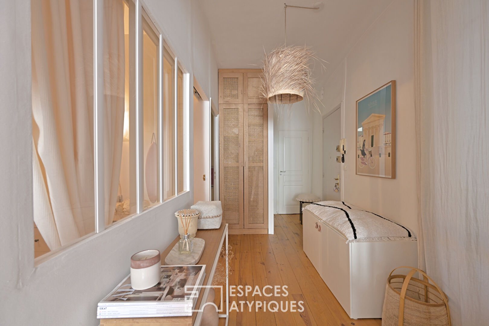 Lumière et sérénité : appartement rénové aux portes de l’Écusson