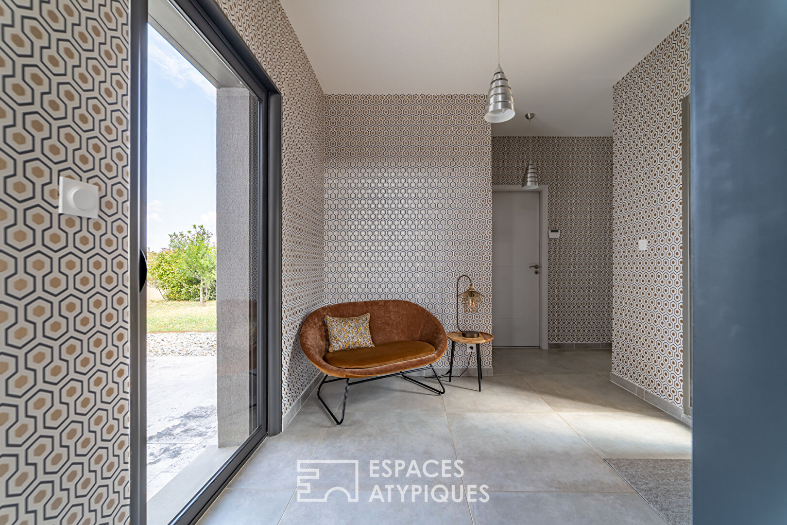 Villa contemporaine avec piscine et superbe vue à 20 minutes d’Uzès