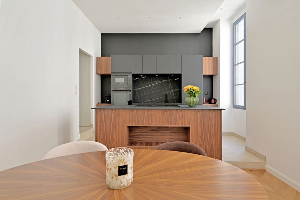 Appartement rénové de caractère - centre ville