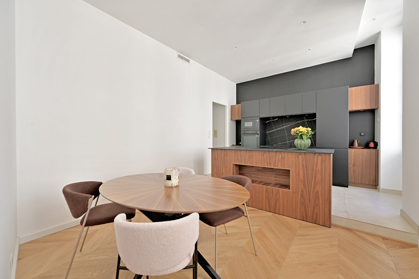 Appartement rénové de caractère – centre ville