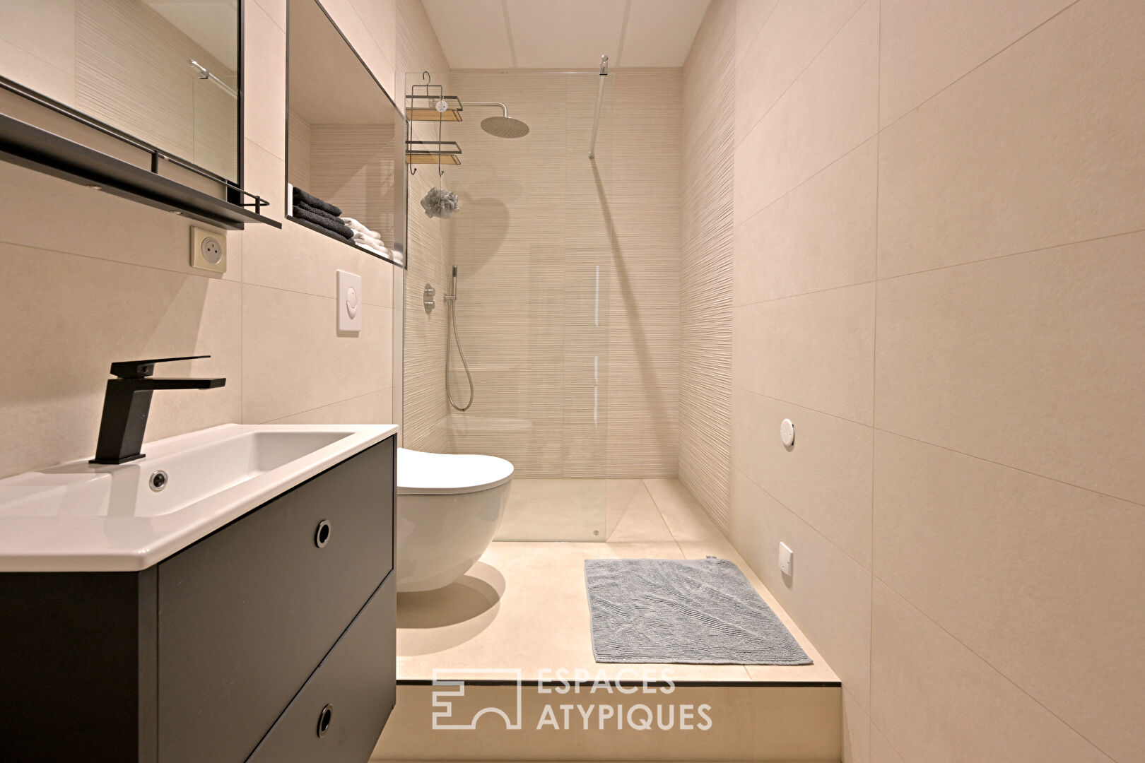 Appartement rénové de caractère – centre ville