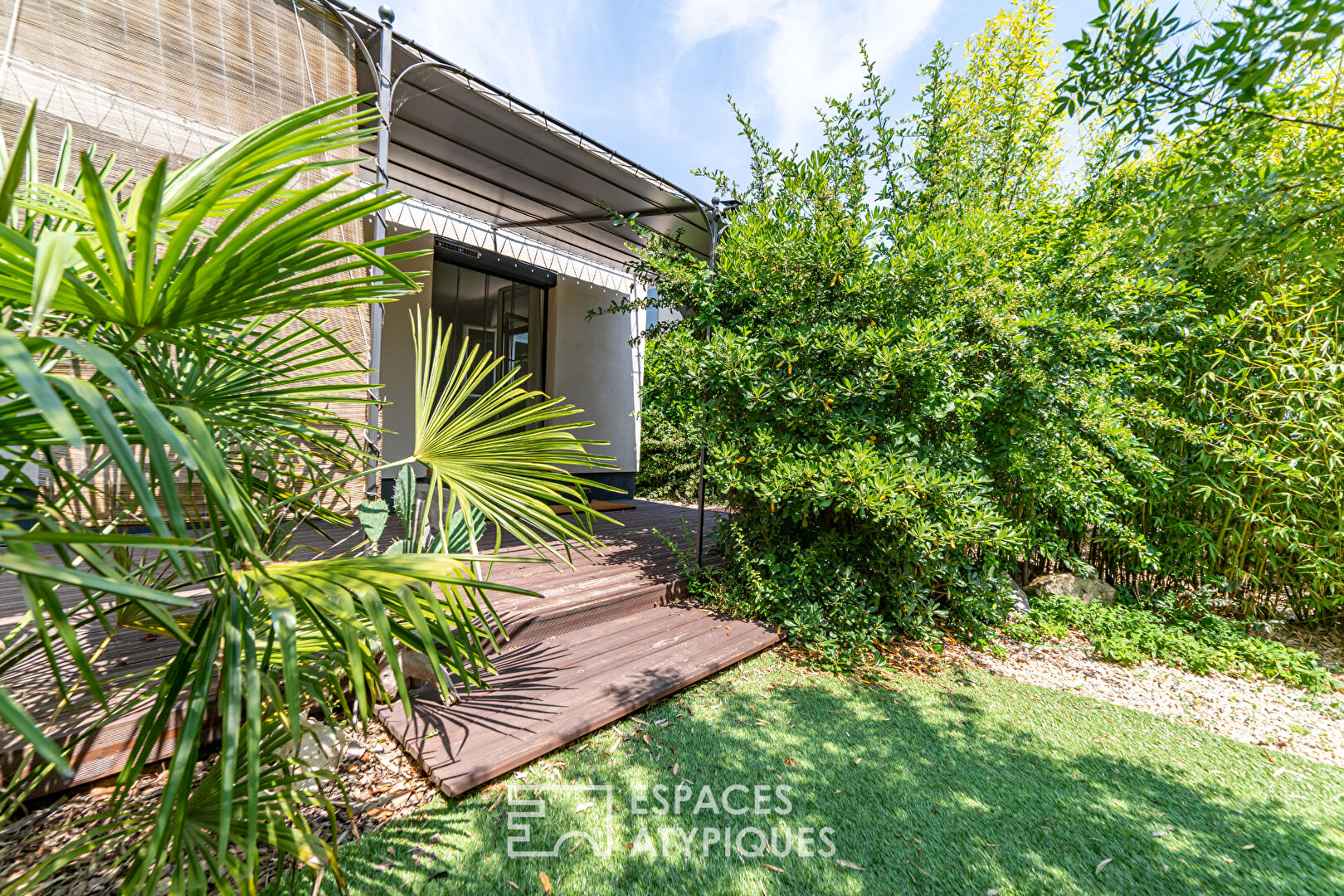 Charming 1960s house – between Nîmes and Avignon