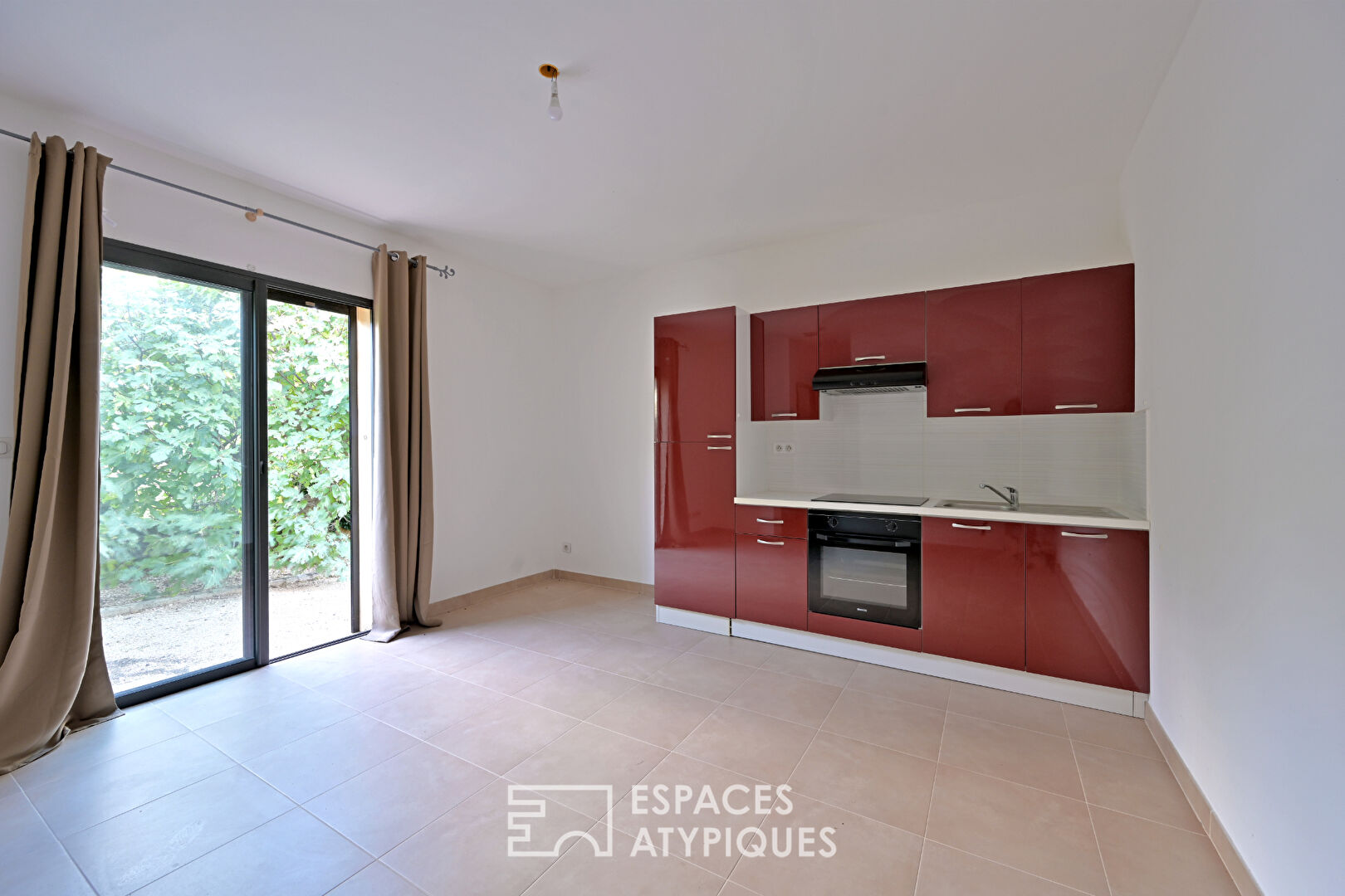 Between stone and light, an estate at the gates of Uzès