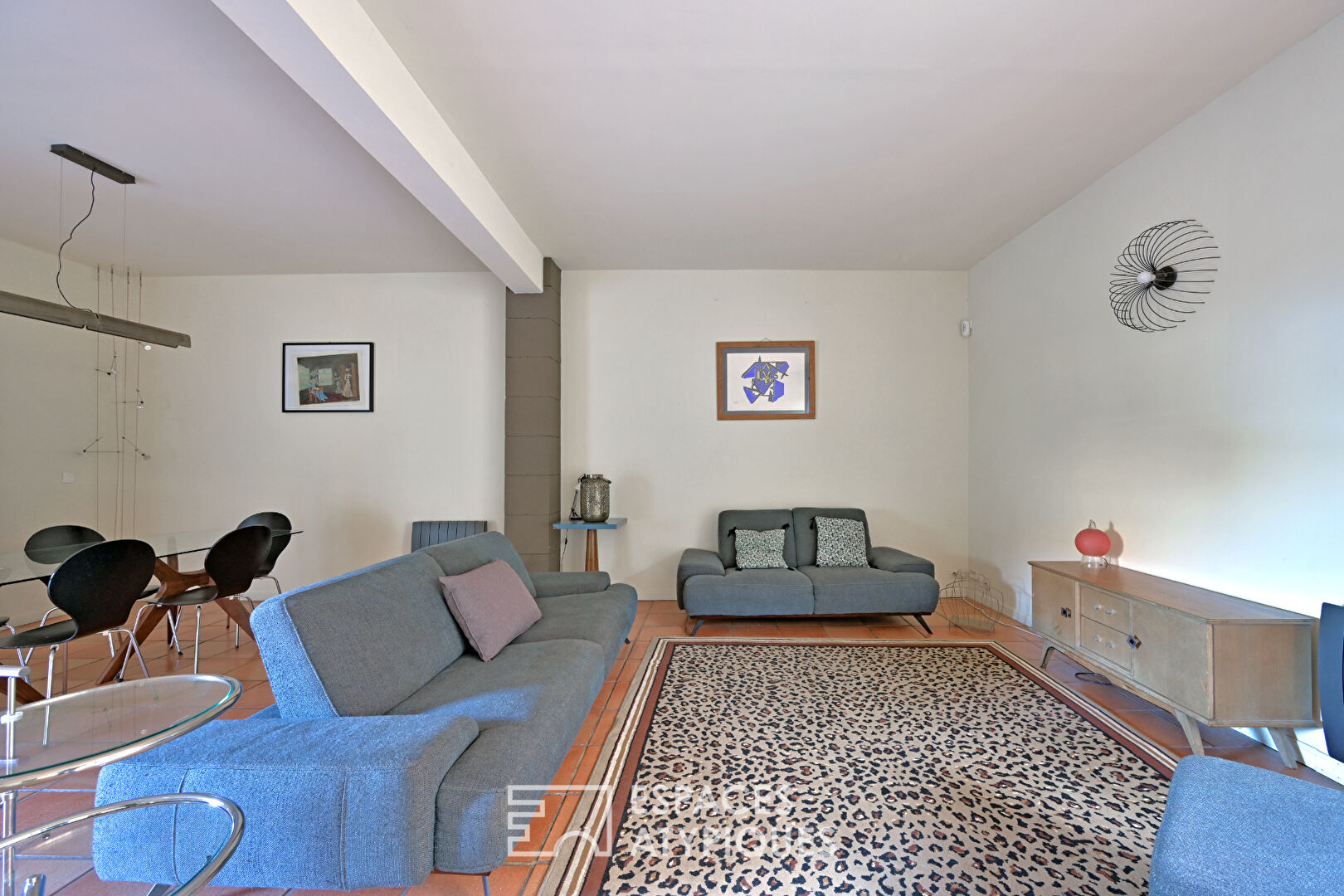 Mas à l’esprit artistique et bohème – 15 km de Nîmes