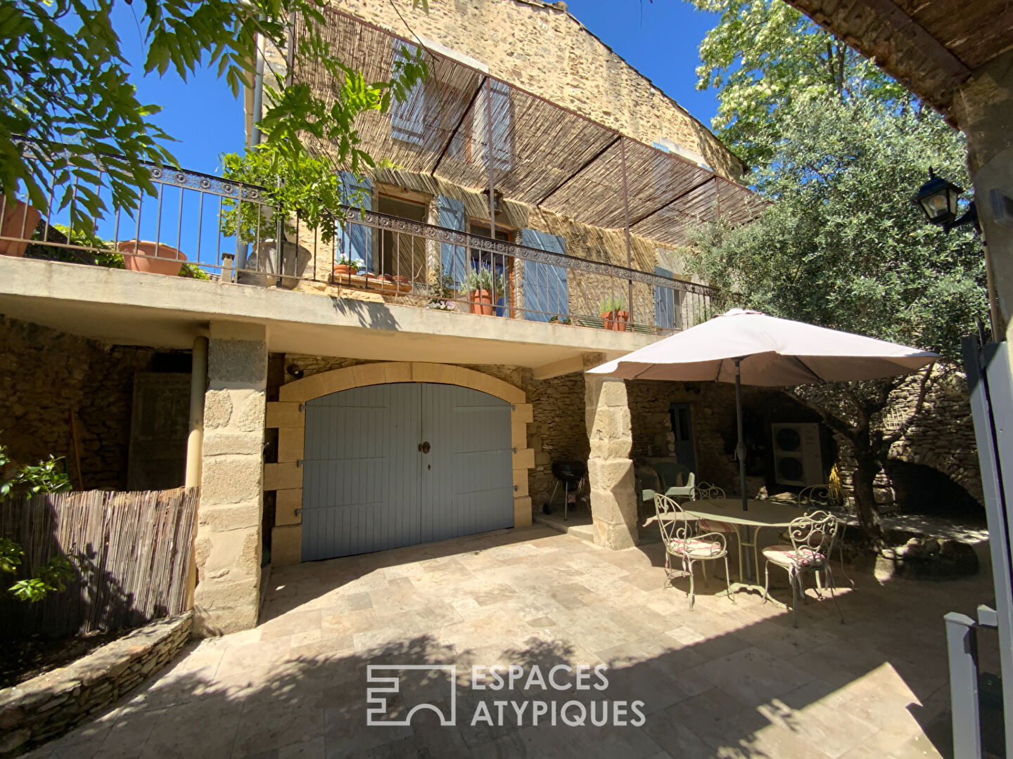 Le charme intemporel d’une maison de village proche Uzès