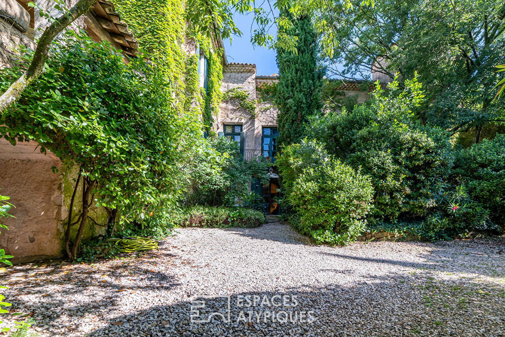 Elégante demeure en château XVIII